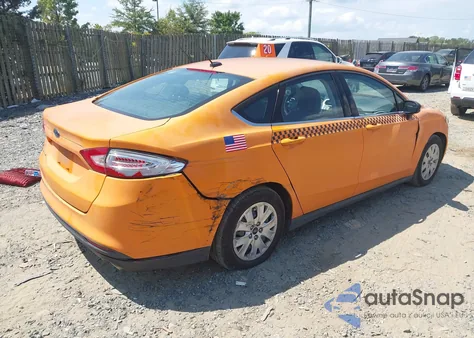 2014 Ford Fusion S z USA, uszkodzony, nr VIN 1FA6P0G77E5404924
